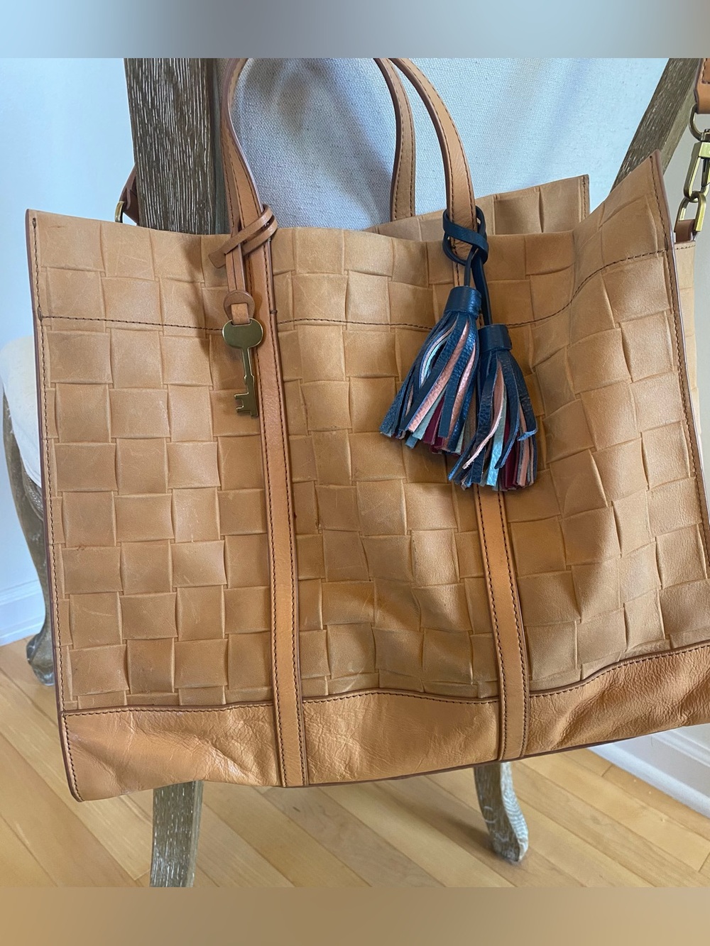 Fossil Carmen Woven Large Tote in Cognac Tan with Multi-Color Tassel - Picture 4 of 7